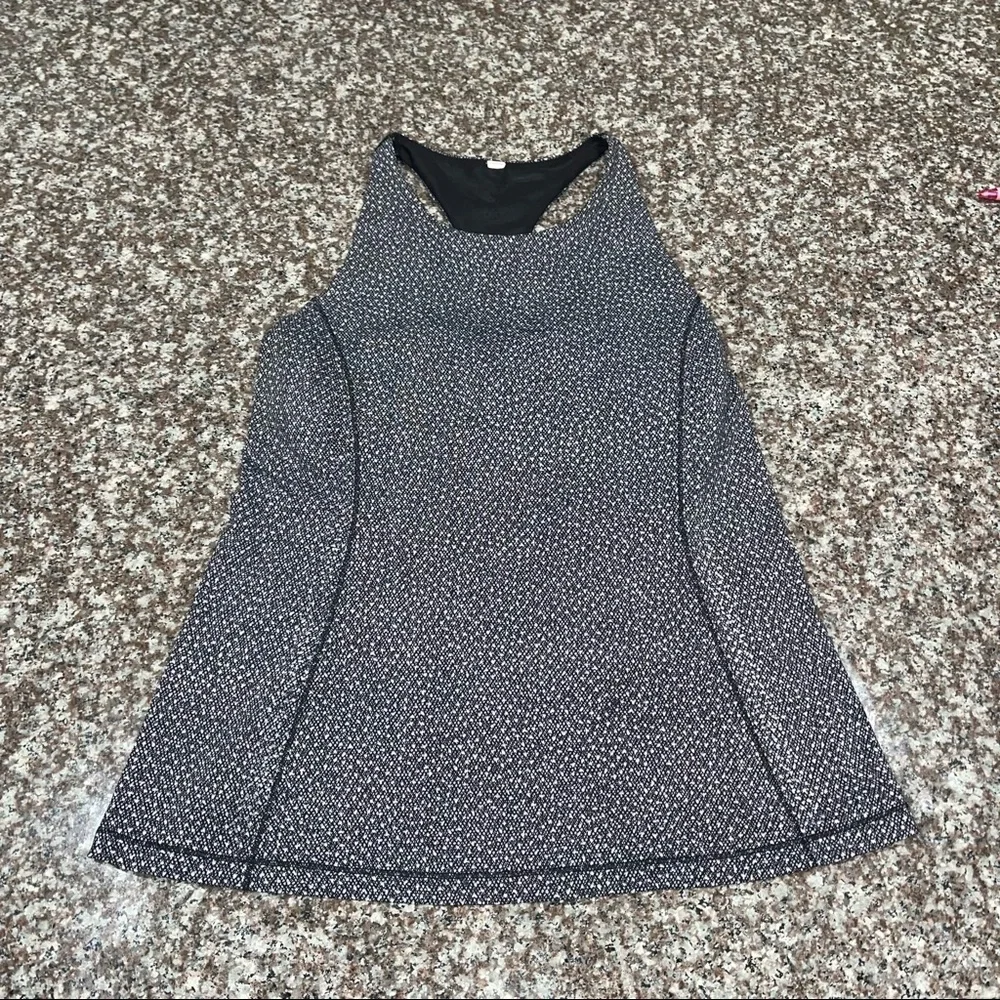 Lululemon Hit It Tank Frozen Fizz White Black Size 8 - Picture 3 of 8